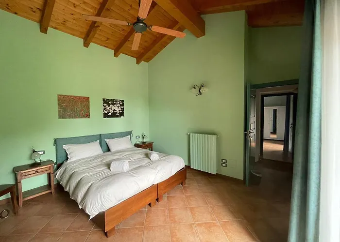 La Casa Di Trizzi Bed and Breakfast Όπως